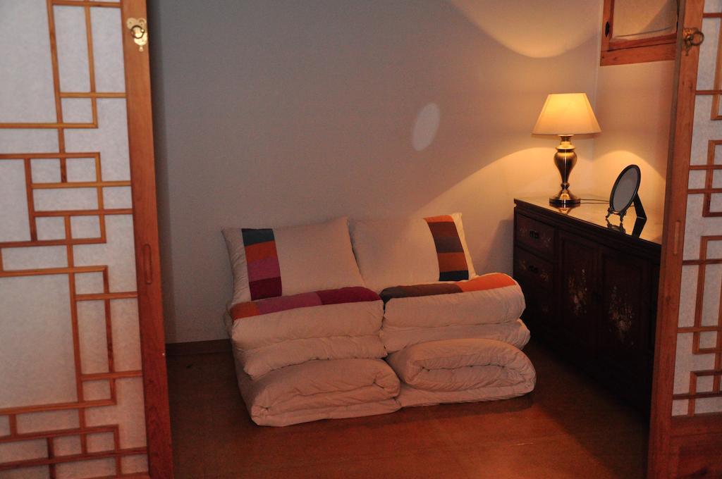 Hueahn Hanok Guesthouse Seul Oda fotoğraf